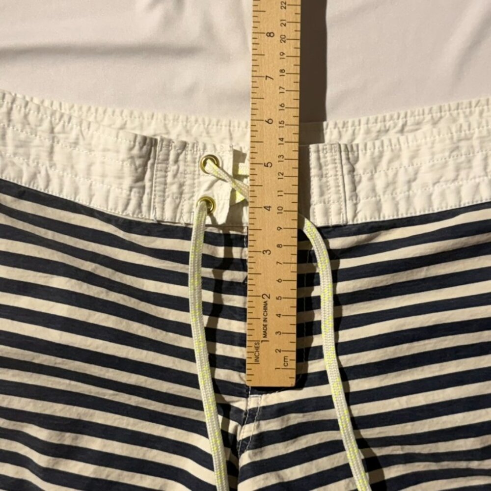 J.Crew Striped Shorts Women’s Size 0 Navy & White Nautical Summer Beach Casual - Picture 5 of 8